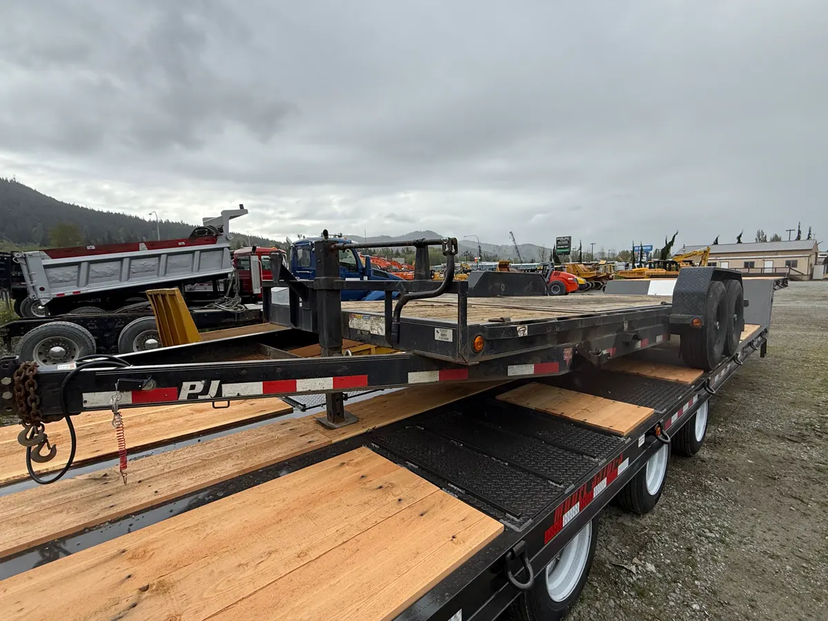 PJ tilt trailer on a Darling Sons equipment listing